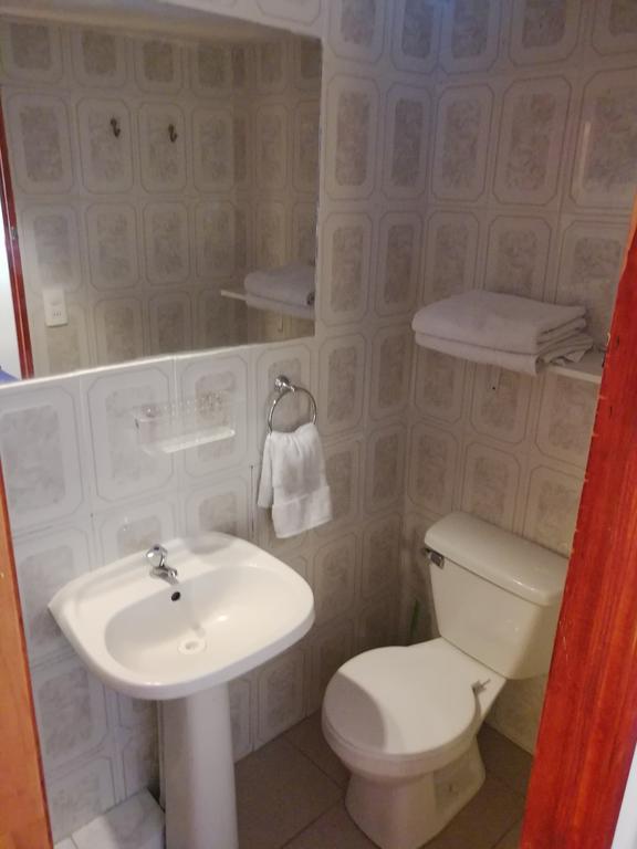 וינה דל מר Hostal Marina מראה חיצוני תמונה